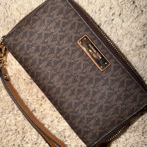 Michael Kors Dark Brown Wristlet zippy wallet Never used